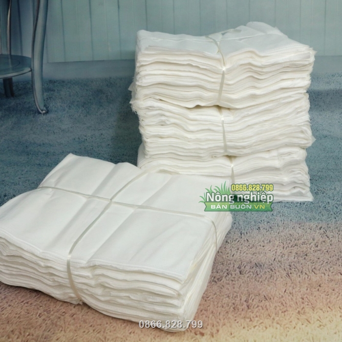 Sản phẩm được đóng bịch cẩn thận, mỗi bịch gồm 100 cái Sản phẩm được đóng bịch cẩn thận, mỗi bịch gồm 100 cái