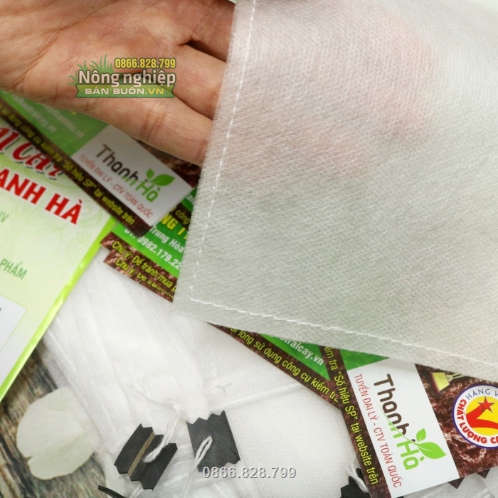 Mép túi may bằng chỉ chắc chắn, không bị bục đứt Mép túi may bằng chỉ chắc chắn, không bị bục đứt