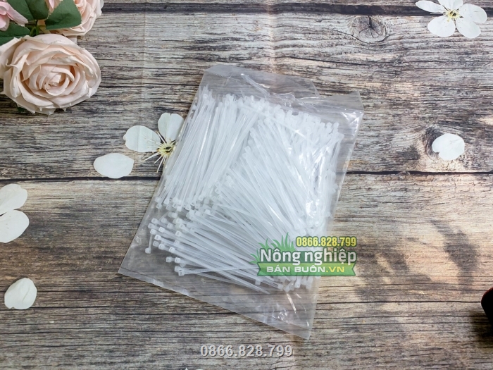 Dây thít được sử dụng để cố định đồ vật rất tiện lợi Dây thít được sử dụng để cố định đồ vật rất tiện lợi