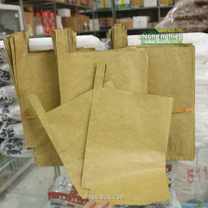 Túi giấy sáp có độ bền cao, không bị bai mục khi bao ngoài trời