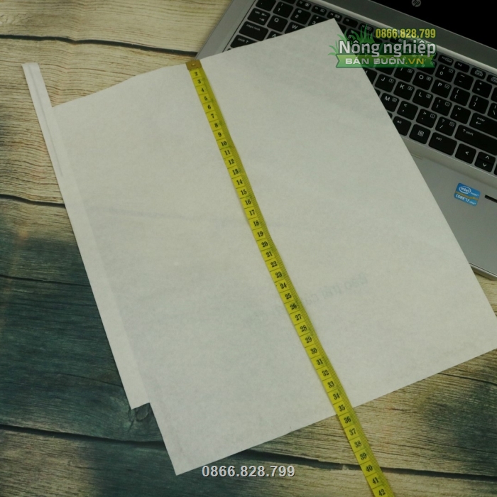 Túi có kích thước 30x35cm phù hợp với nhiều loại trái cây Túi có kích thước 30x35cm phù hợp với nhiều loại trái cây