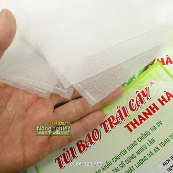 Mép túi được may bằng chỉ chắc chắn, đường may đều đẹp Mép túi được may bằng chỉ chắc chắn, đường may đều đẹp