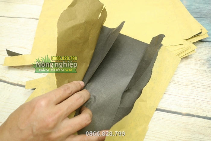 Túi giấy bọc xoài có cấu tạo 2 lớp riêng biệt